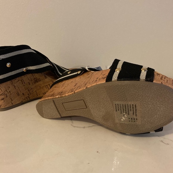 NWT Montego Bay High Cork Wedge Black & Gray Striped - Picture 3 of 3